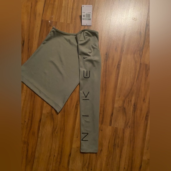 Nike SportswearWomen's Asymmetrical Long-Sleeve Top - Picture 6 of 10